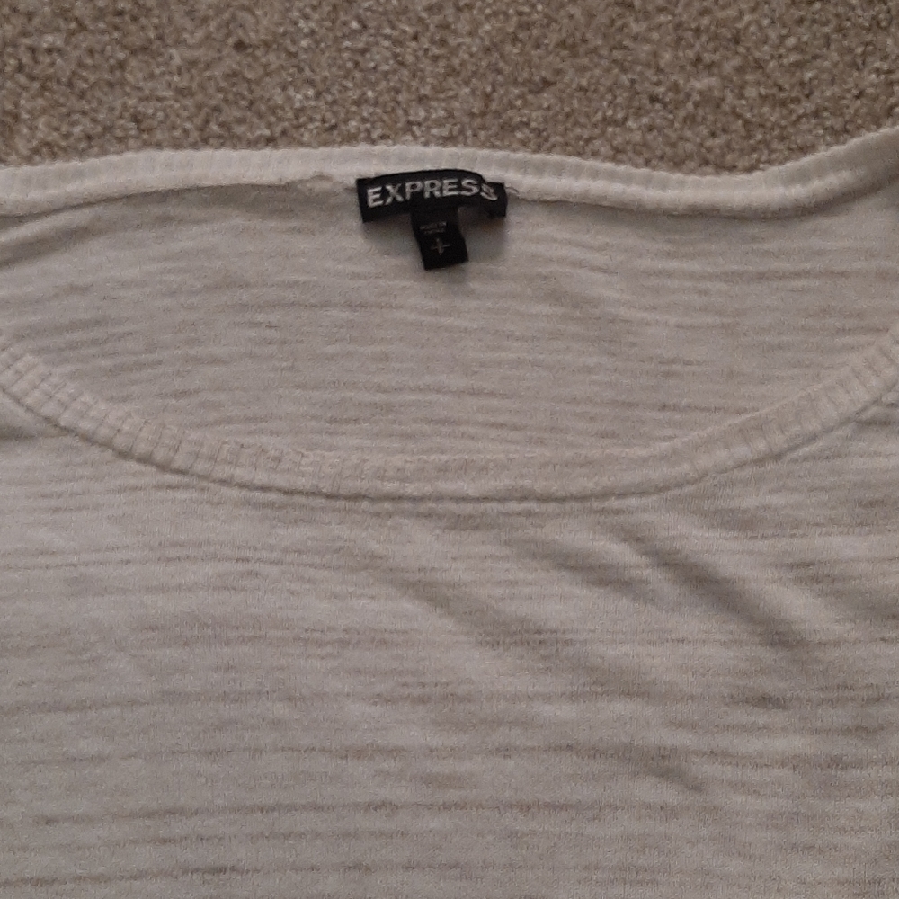 Express size small - Picture 3 of 3